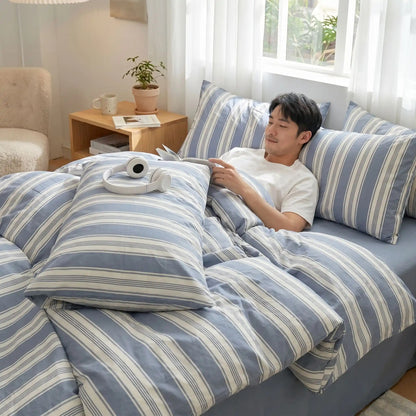 jeune garcon avec couette 220x240 bleu